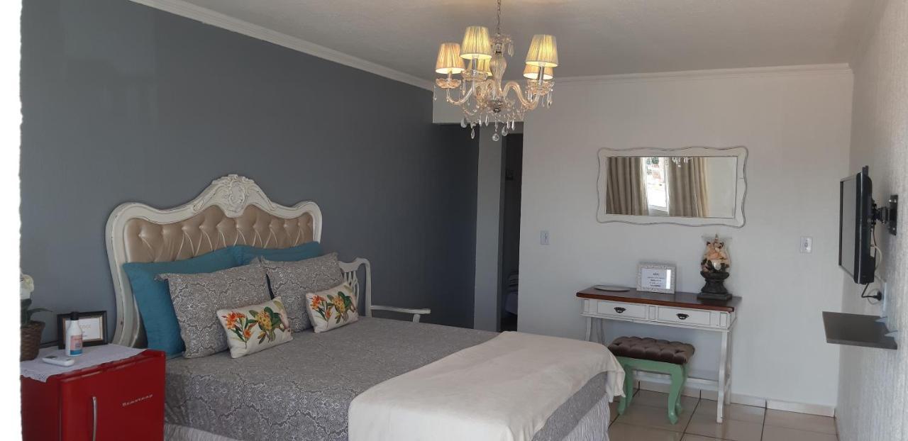Pousada Cris Garden Bed&Breakfast Foz do Iguacu Exterior photo